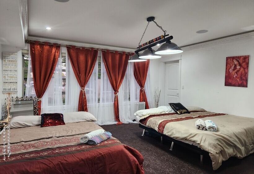 ホテル Empress Palace