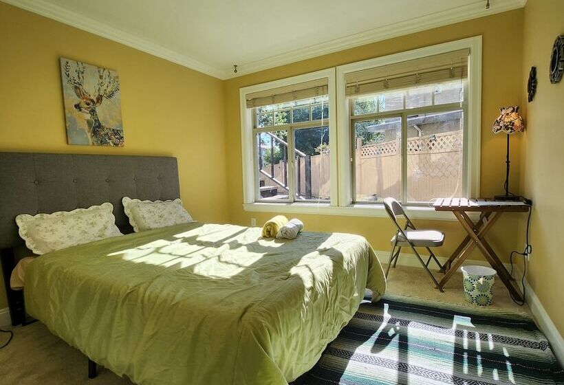 ホテル Empress Palace