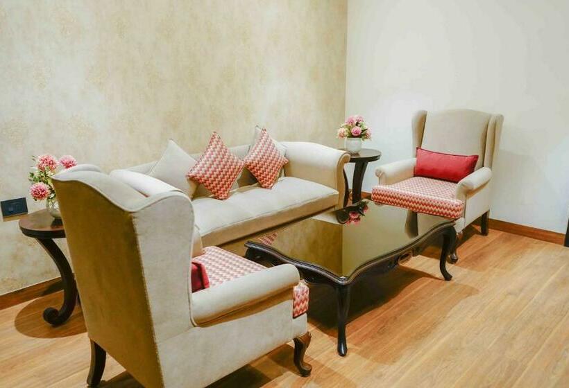 酒店 The Grand Nirvana