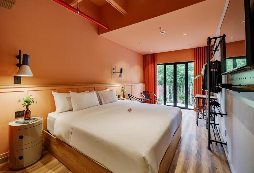 هتل The Somos Bold