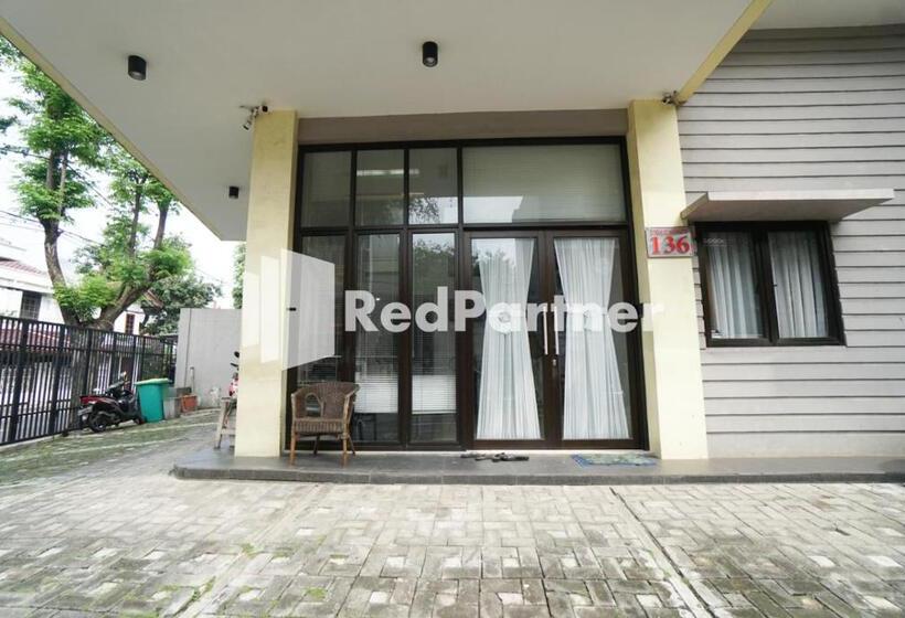 ホテル Toba Mansion Syariah Near Benhil Redpartner