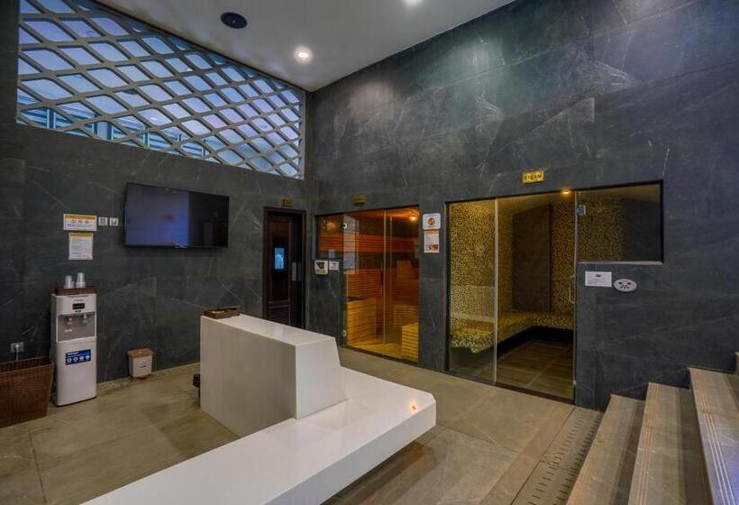 בית מלון כפרי Urban Palace