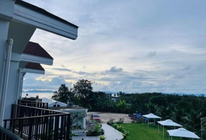 호텔 White Seaview Residence