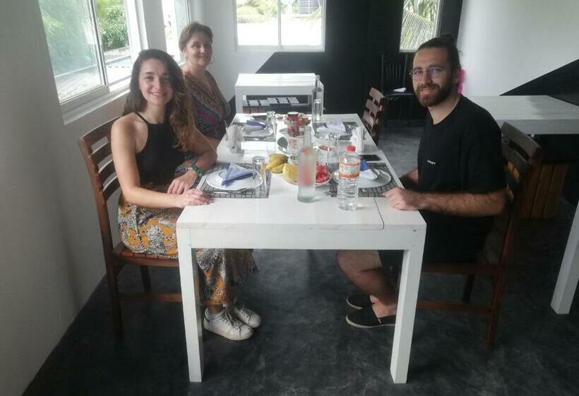 Icowin Tours And Hotel Udawalawa