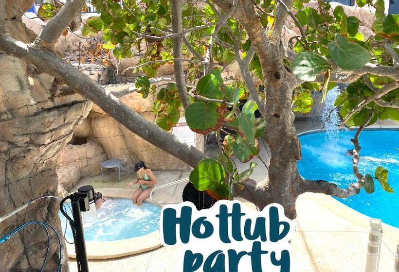 Luxurious Oceanview Apartment On The Beach Stay 08 People