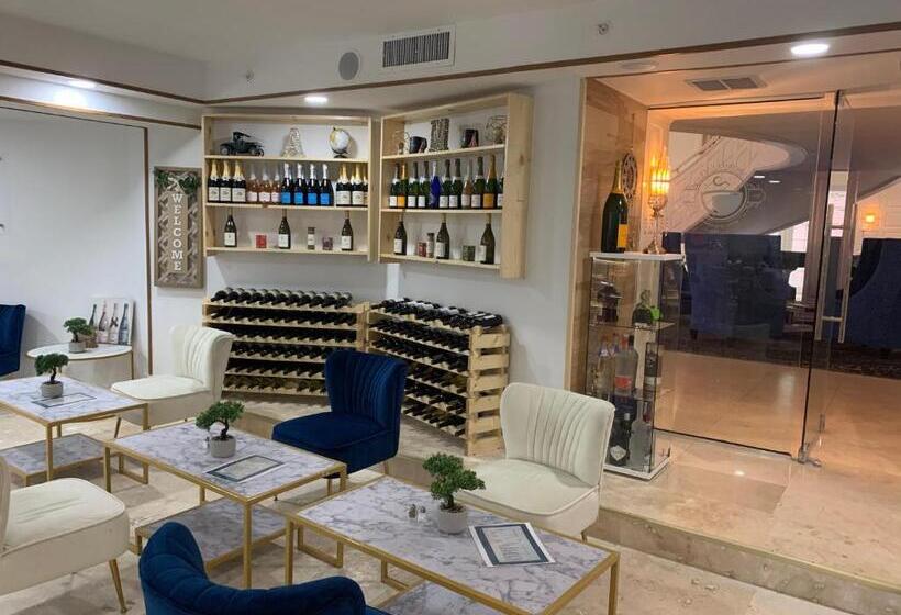 Luxurious Oceanview Apartment On The Beach Stay 08 People