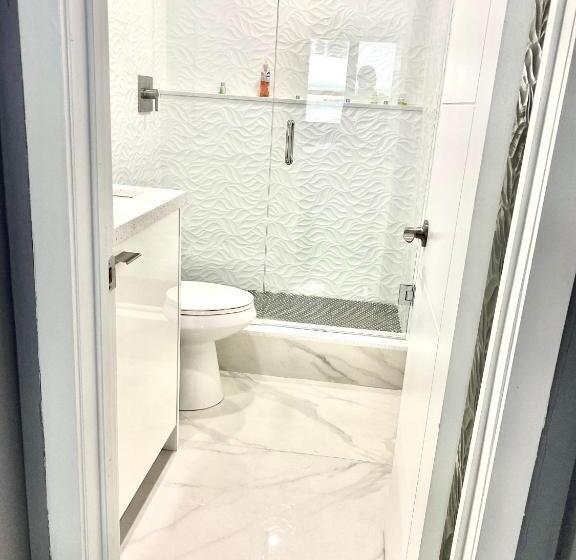 Luxurious Oceanview Apartment On The Beach Stay 08 People