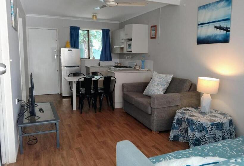 فندق على الطريق Bargara Beach Motor Inn Budget Accommodation Pet Friendly On Application