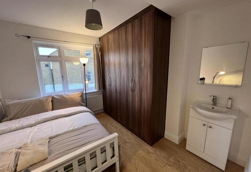 펜션 4 Wharncliffe Drive