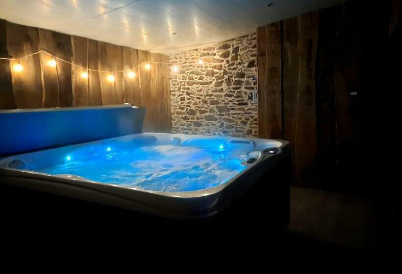 פנסיון A La Mémoire De Merlin