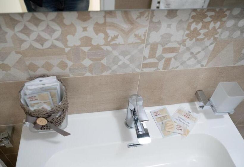 פנסיון B & B Infinity