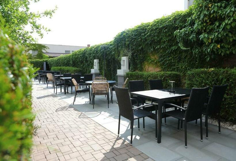 بنسيون Bella Casa