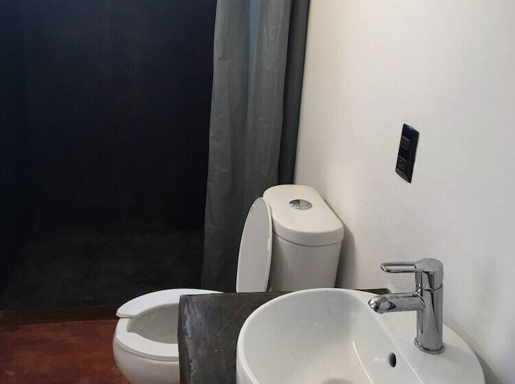 بنسيون Bungalow Doble Con Vista Parcial Al Mar, Cocina Completa