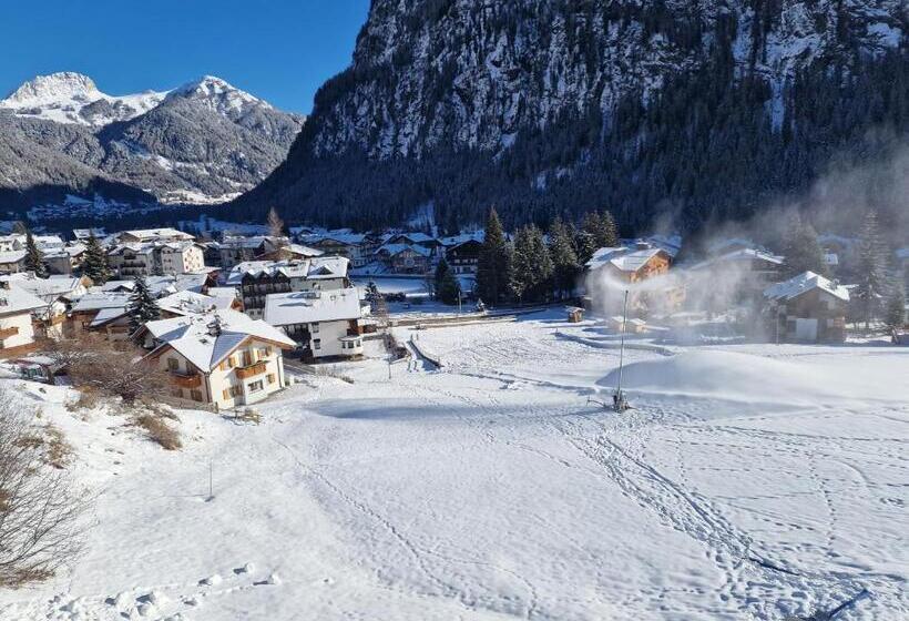 بنسيون Cèsa Cherpei   Dog Friendly