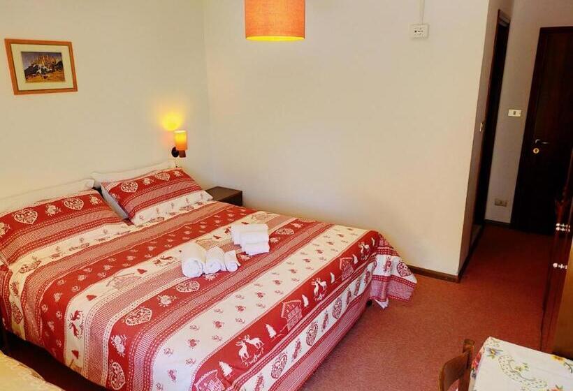 بنسيون Cèsa Cherpei   Dog Friendly