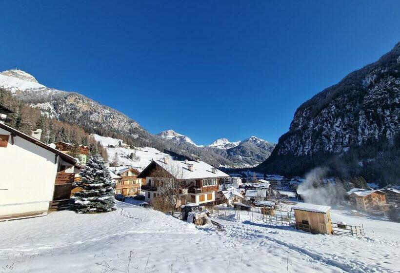 بنسيون Cèsa Cherpei   Dog Friendly