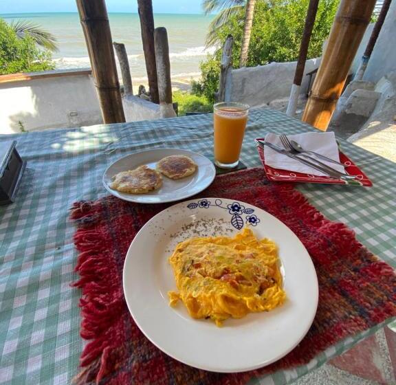 ペンション Frente Al Mar