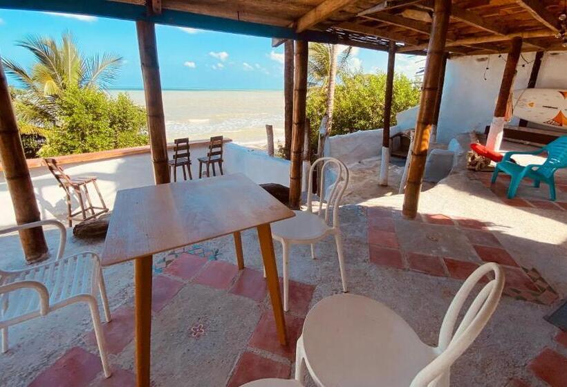 ペンション Frente Al Mar