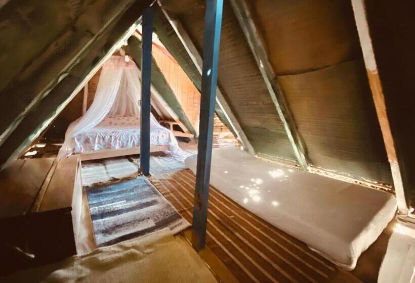 ペンション Frente Al Mar