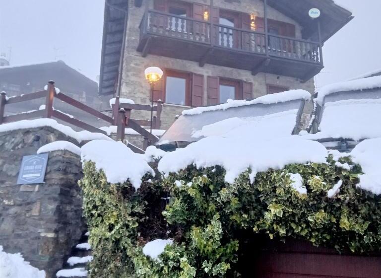 פנסיון Grand Rive