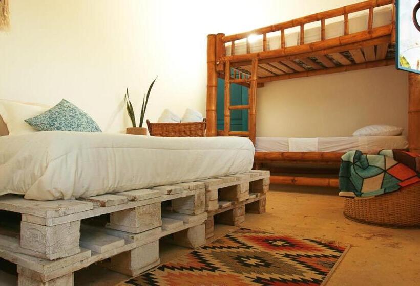 بنسيون Hostal Mostaza