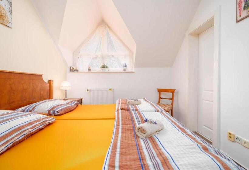 بنسيون Hotýlek Na Mýtě