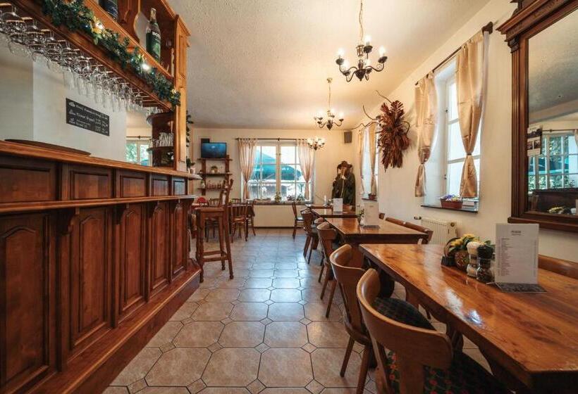 بنسيون Hotýlek Na Mýtě