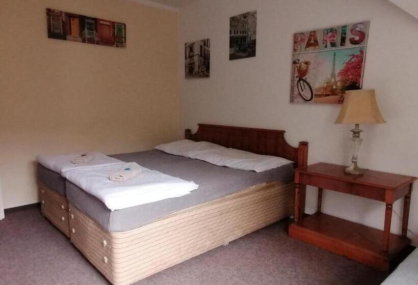 بنسيون Hotýlek Na Mýtě