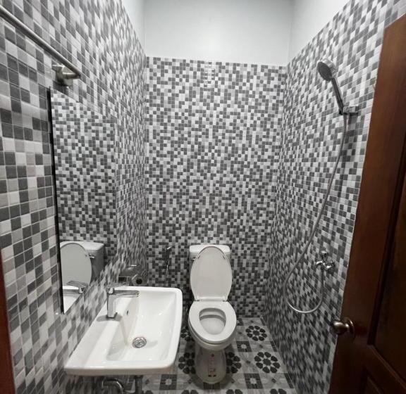 پانسیون Moonshine Guesthouse