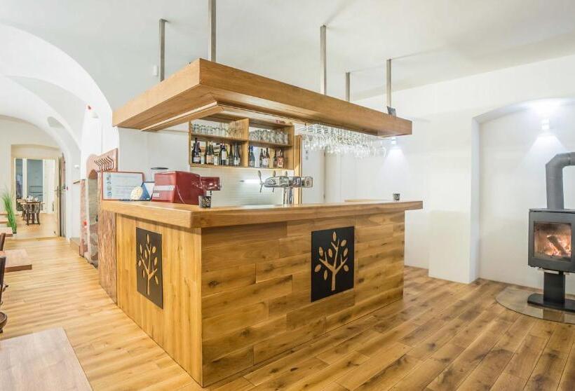 膳宿费 Penzion A Restaurace 14