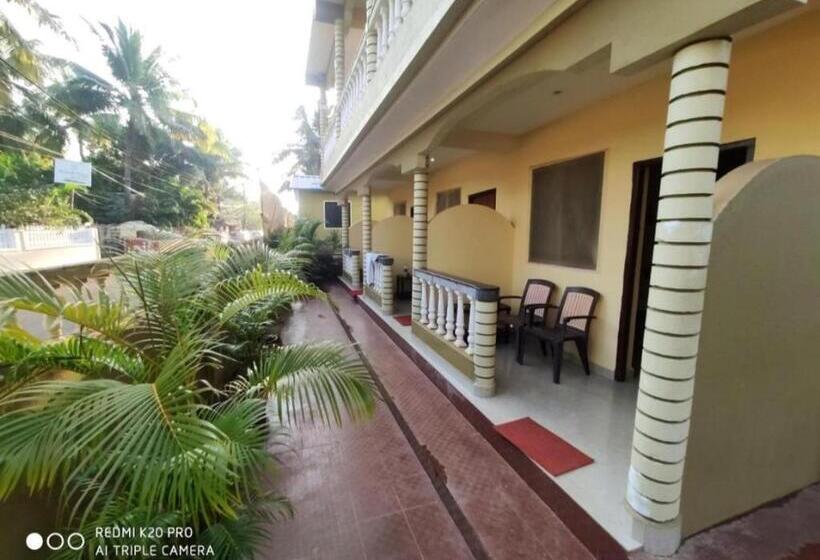 بنسيون Regina Residency Inn