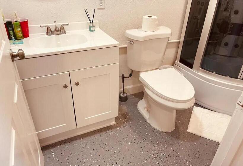 פנסיון Studio With Private Entrance By Zen Living Short Term Rental