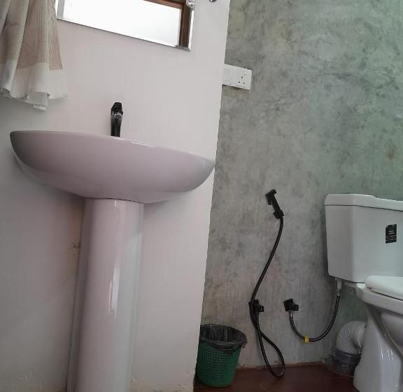 膳宿费 Water Side Guest