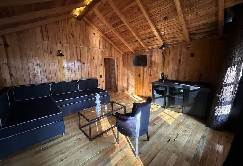 Pine Tree Mazamitla Hotel Boutique & Cabañas