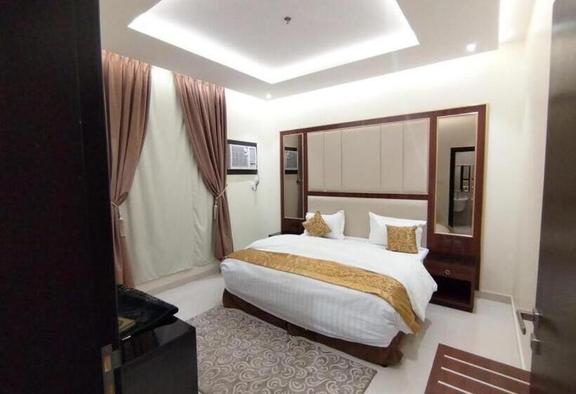 الشرق بارك للشقق المخدومة