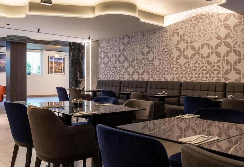 Alavits Hotel By St Hotels