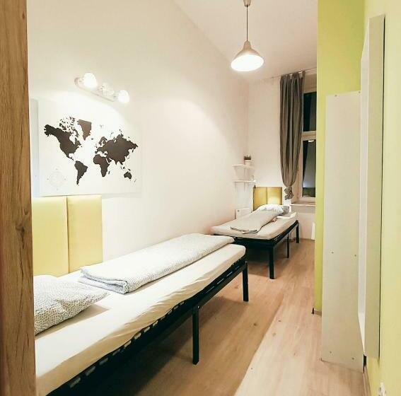هاستل Centrum Fabryczna Rooms