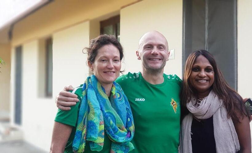 הוסטל Kumbakonam Inn Hotels   Kumbakonam Inn Stay