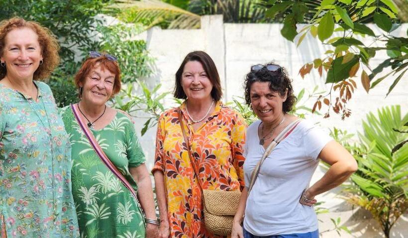 הוסטל Kumbakonam Inn Hotels   Kumbakonam Inn Stay