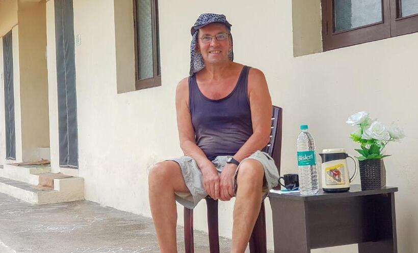 הוסטל Kumbakonam Inn Hotels   Kumbakonam Inn Stay