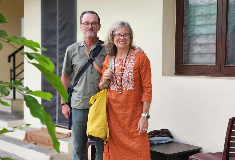 Hostel Kumbakonam Inn Hotels   Kumbakonam Inn Stay