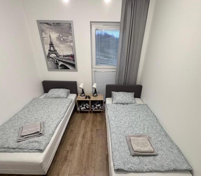 فندق صغير Pruszkowskie Mieszkanko