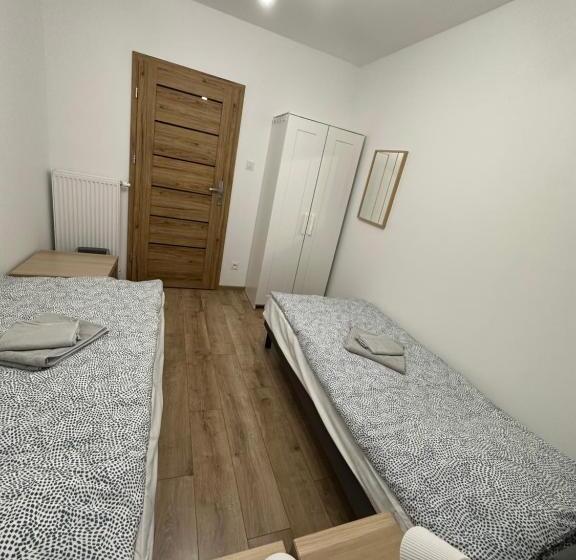 فندق صغير Pruszkowskie Mieszkanko