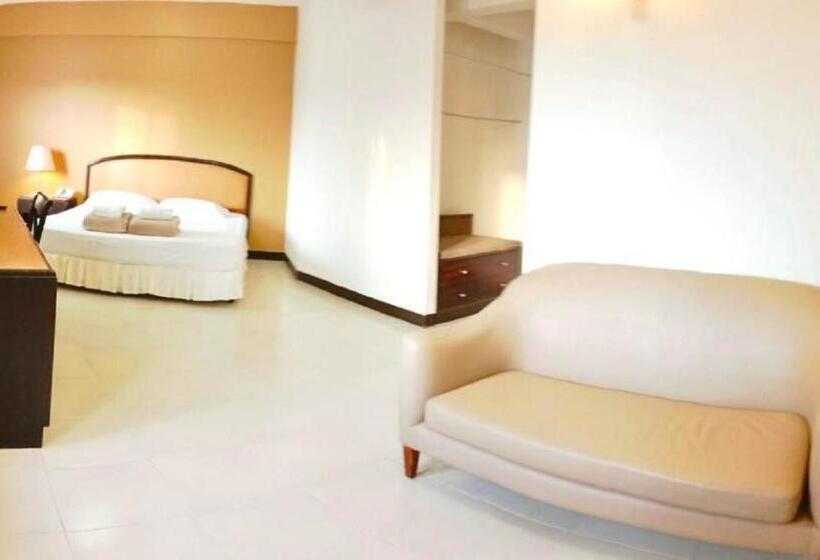 فندق صغير Tinidee Inn Ranong