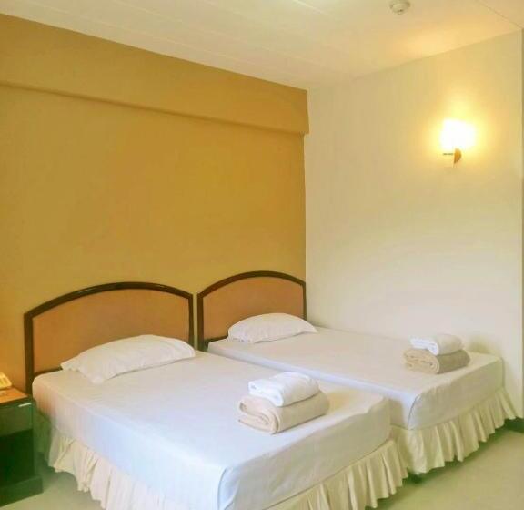 فندق صغير Tinidee Inn Ranong