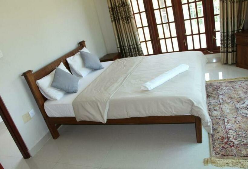 צימר Castlereagh Resort Hatton