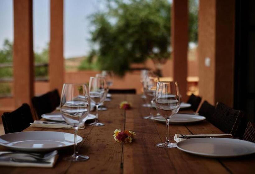 تختخواب و صبحانه Dar Imiri