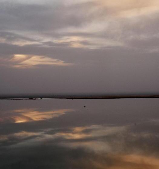 تختخواب و صبحانه Dar Imiri