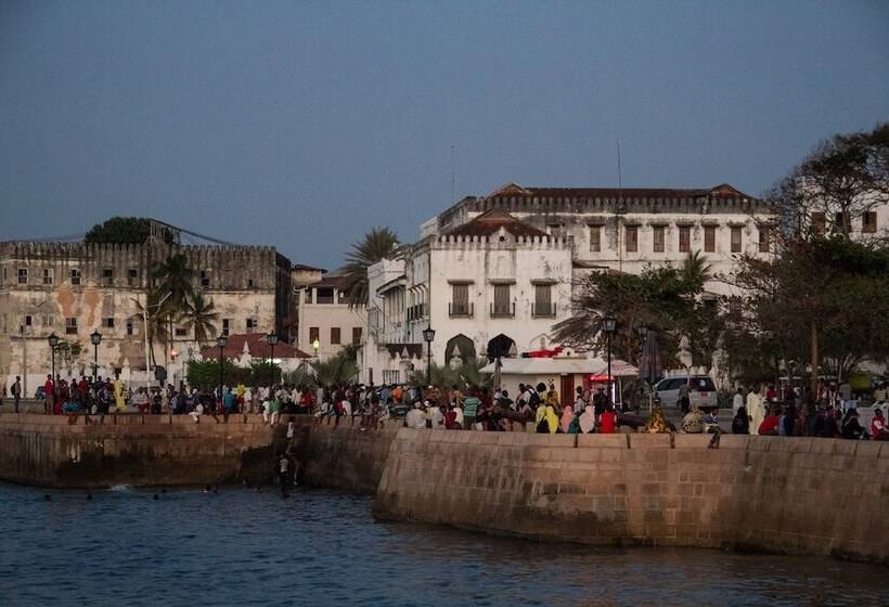 住宿加早餐  La Neisha Hotel Zanzibar