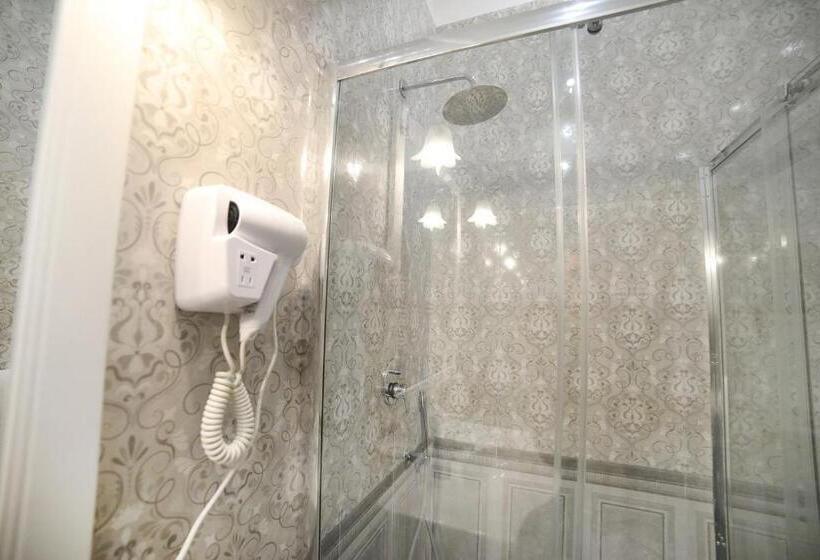 تختخواب و صبحانه My Luxury